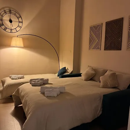 Friends House 4* Naples